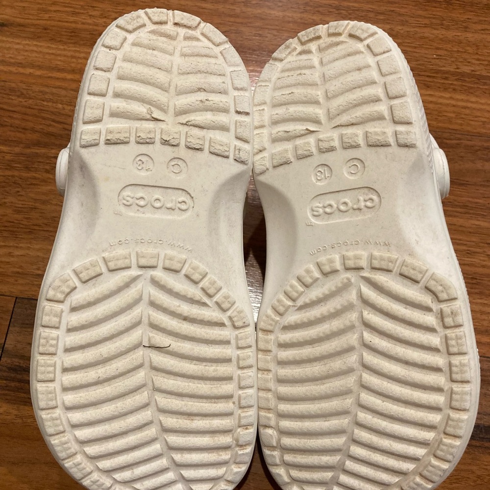 CROCS Kids White Clogs with Sports Charms Size C13 - Picture 7 of 8